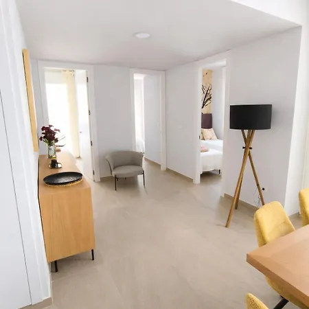 شقة Sunny Waves & Coast 2 Apts, 6br, Ac & Heated Pool *