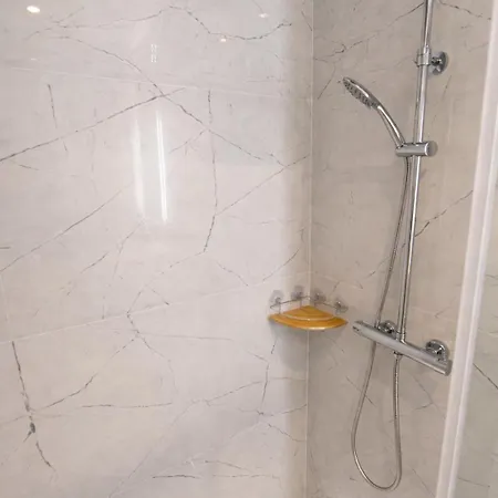 Διαμέρισμα Sunny Waves & Coast 2 Apts, 6br, Ac & Heated Pool *